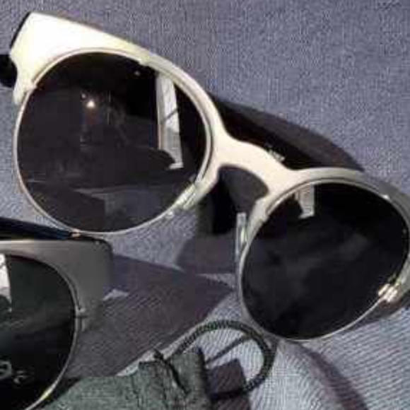 Futuristic Men's Eyewear - Picture 4 of 4